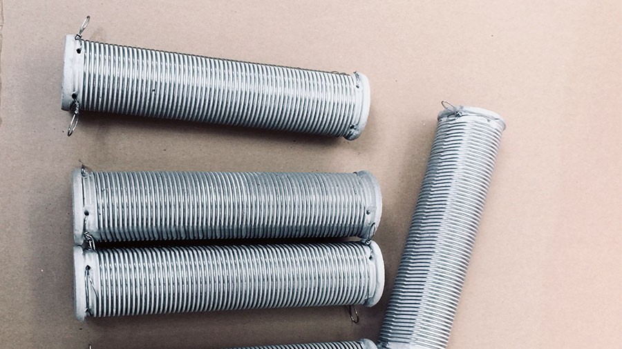 High-Power Non-Inductive Resistor for Medium Frequency Power Sup