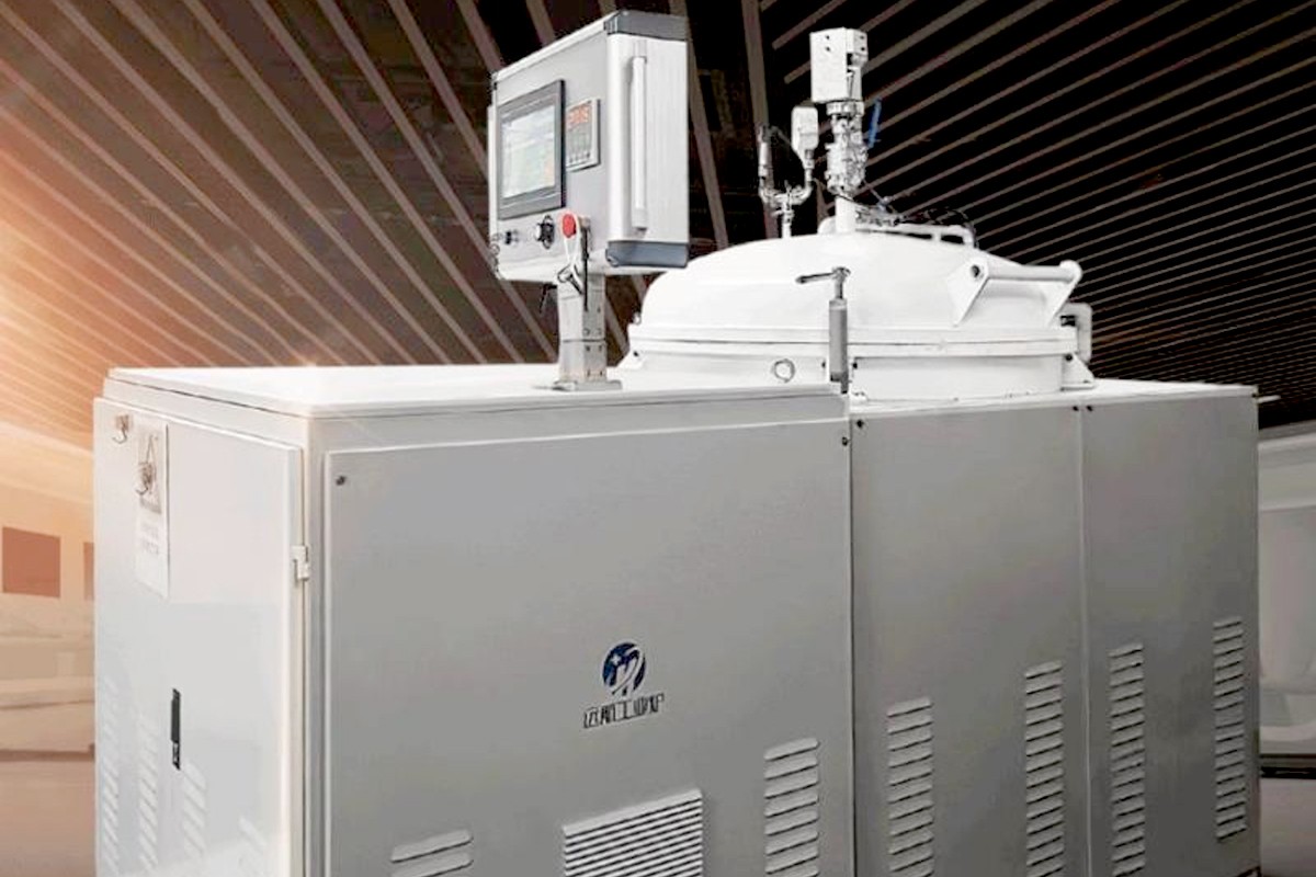 Laboratory-Scale Graphitization Furnace